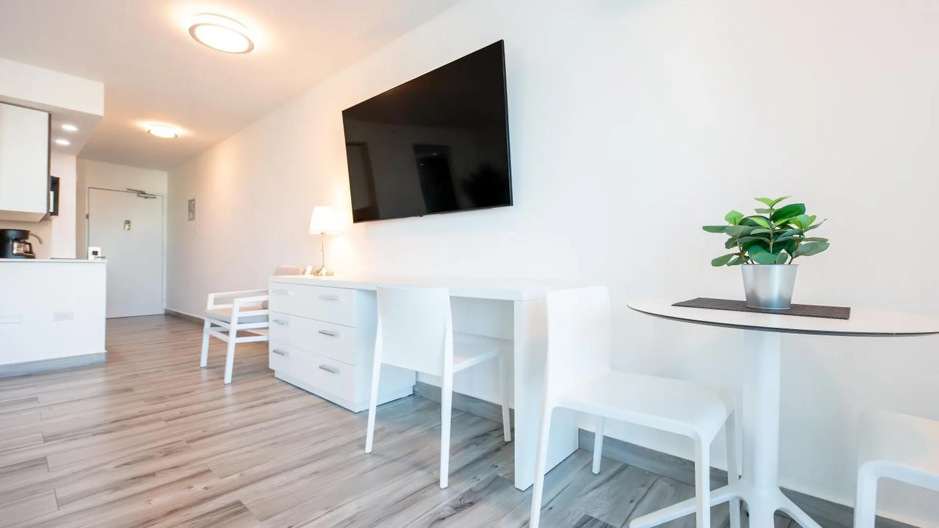 Aparthotel Esj Towers By Chana San Juan