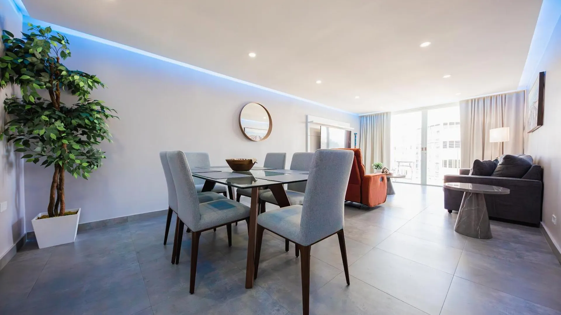 Esj Towers By Chana San Juan Aparthotel