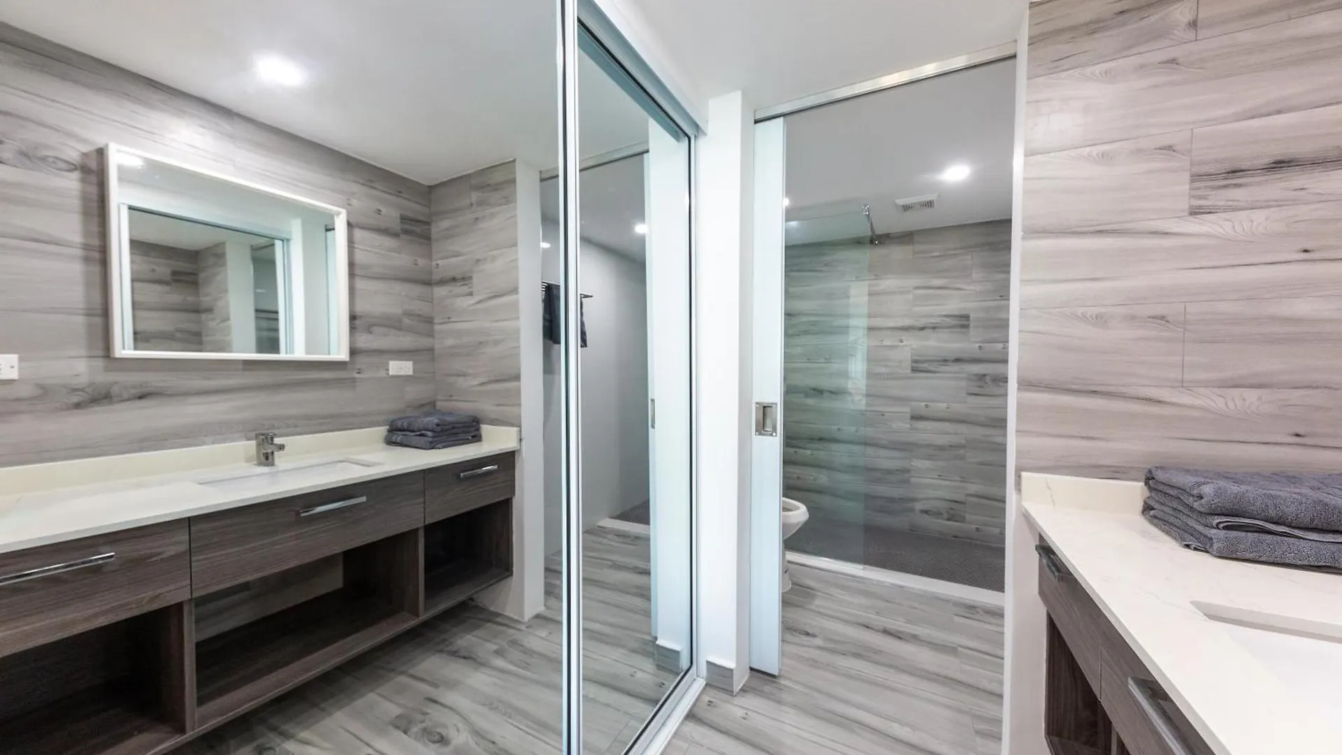 Aparthotel Esj Towers By Chana San Juan